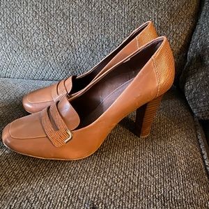 Brown banana republic heels